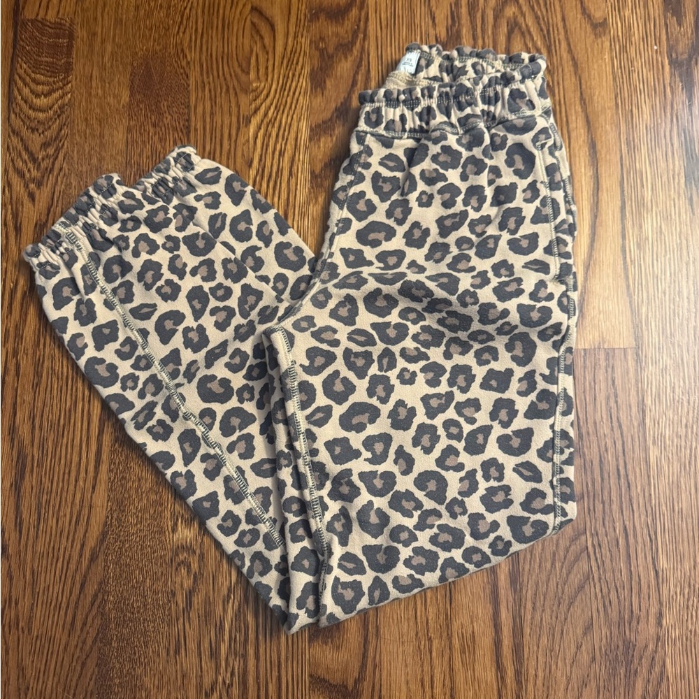 Abercrombie xs leopard joggers